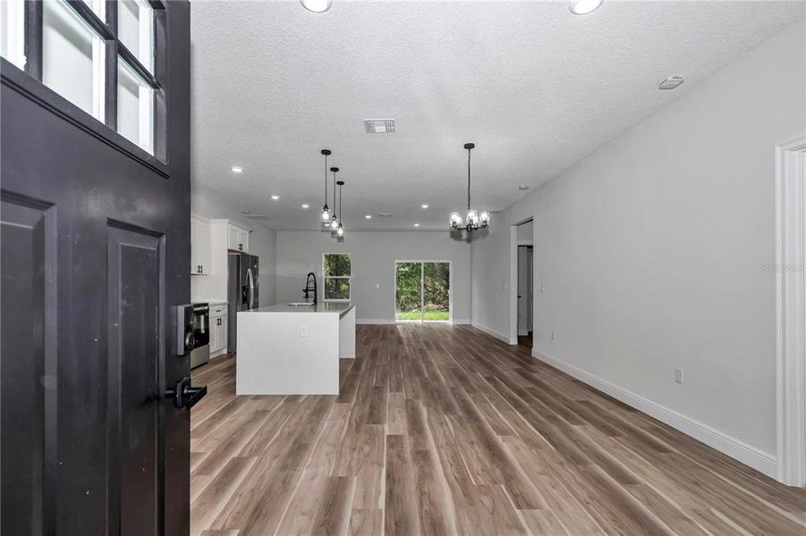 Spacious, unfurnished interior of a new home in , Dunnellon (Image 18).