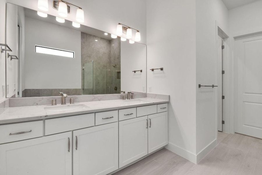 Lot13-9157CapeHoneyBeeLn(27)