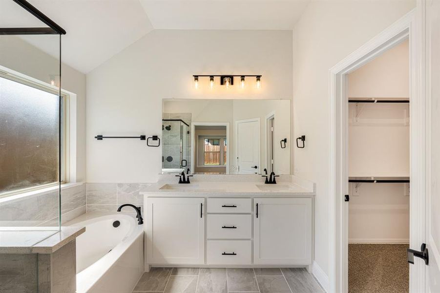 Furnished interior view inside a new home in Sable Creek, Sanger (Image 13).