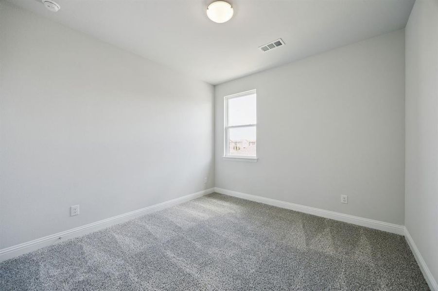 Spacious, unfurnished interior of a new home in Santorini, Seagoville (Image 16).