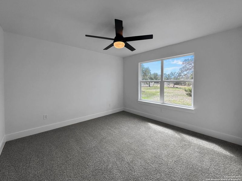 Spacious, unfurnished interior of a new home in , Blanco (Image 11).