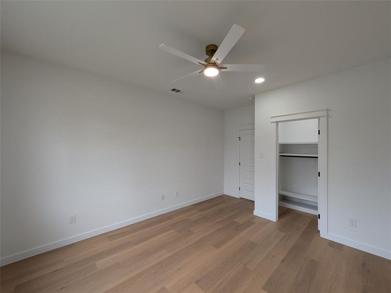 Spacious, unfurnished interior of a new home in , Dallas (Image 26).