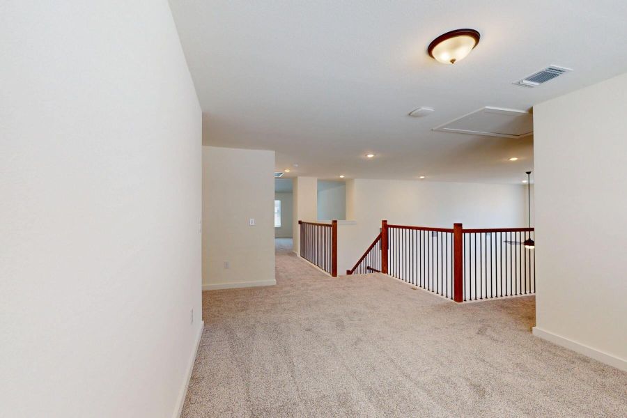 Spacious, unfurnished interior of a new home in Edgewood, Leander (Image 14).