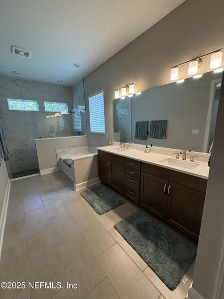 Furnished interior view inside a new home in Oxford Estates II - Designer Series, St. Johns (Image 5).