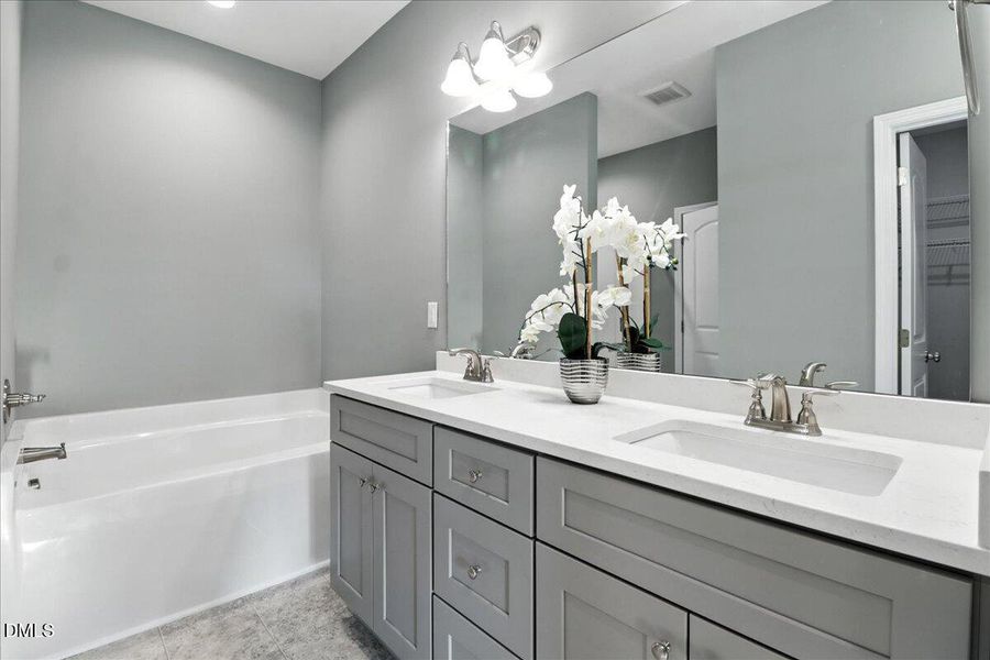 19-203 Dunbar Hill-19