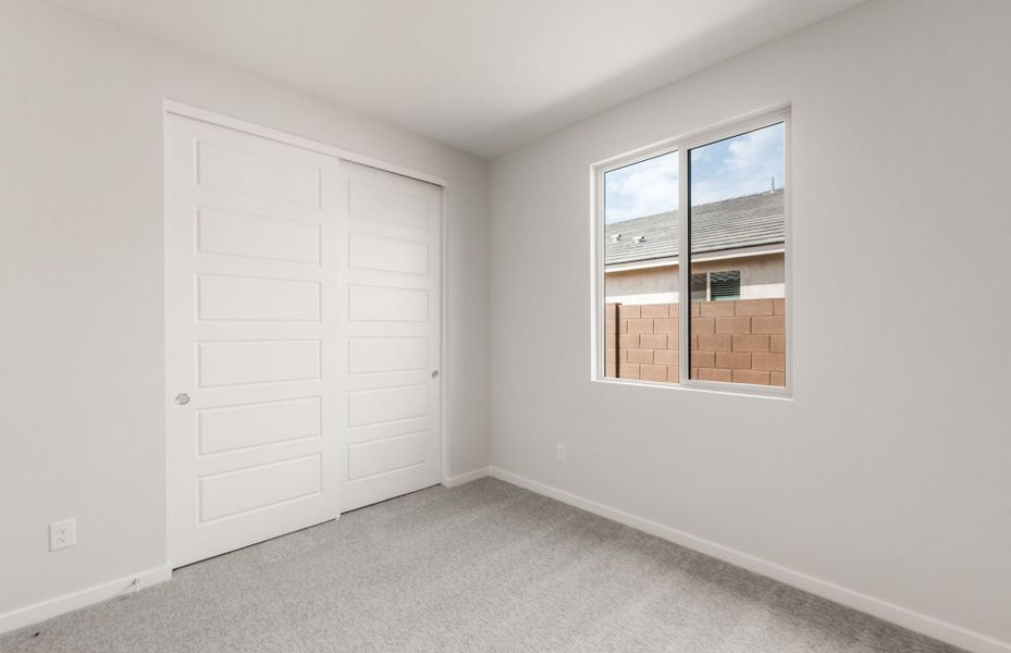Spacious, unfurnished interior of a new home in Soleo, San Tan Valley (Image 14).