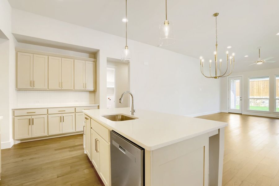 4307 Azalea - Kitchen