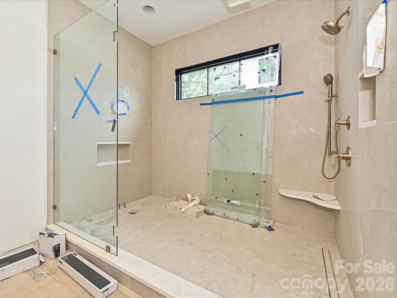 Image 43 of a home in .