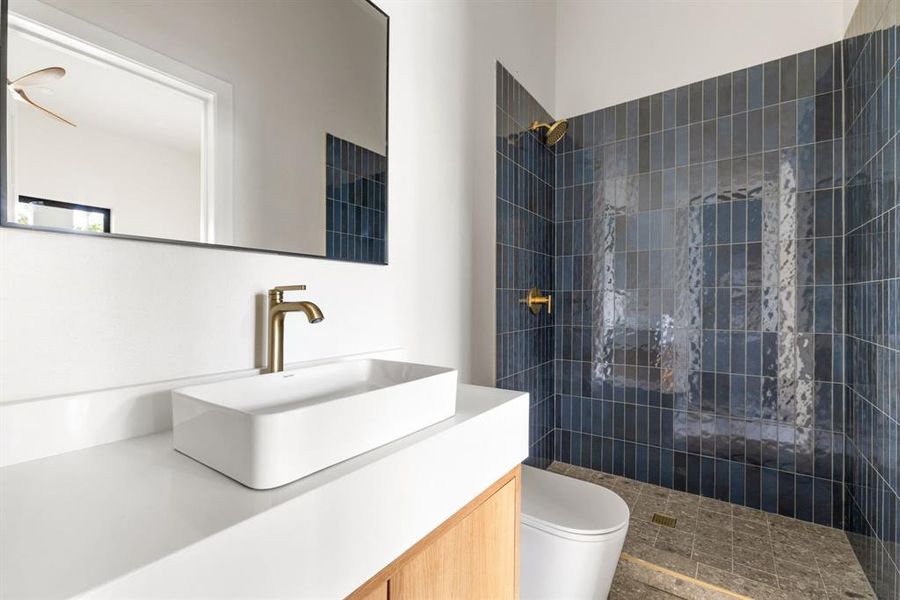 Furnished interior view inside a new home in , Dallas (Image 22).