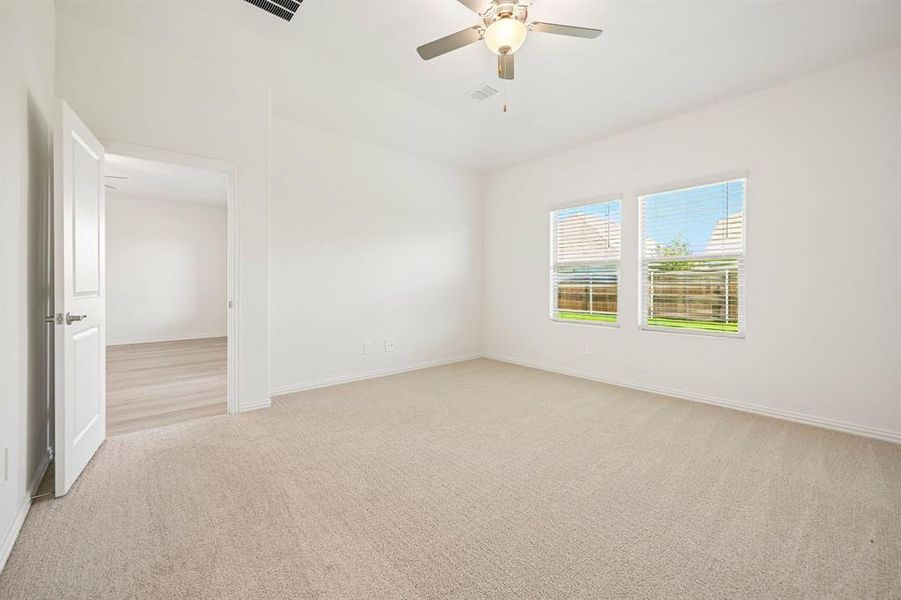 Photo is not of the actual home, but is an inspirational photo of builder’s model home and may depict options, furnishings, and/or decorator features that are not included. Photo is not of the actual home, but is an inspirational photo of builder’s model home and may depict options, furnishings, and/or decorator features that are not included.