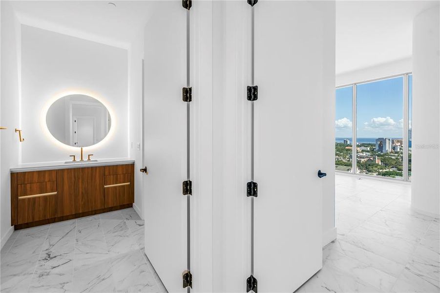 Spacious, unfurnished interior of a new home in , St. Petersburg (Image 26). Spacious, unfurnished interior of a new home in , St. Petersburg (Image 26).