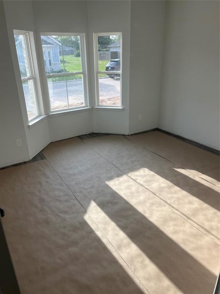Spacious, unfurnished interior of a new home in , Houston (Image 4).
