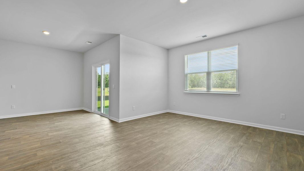 Spacious, unfurnished interior of a new home in Evergreen, Holly Hill (Image 13).