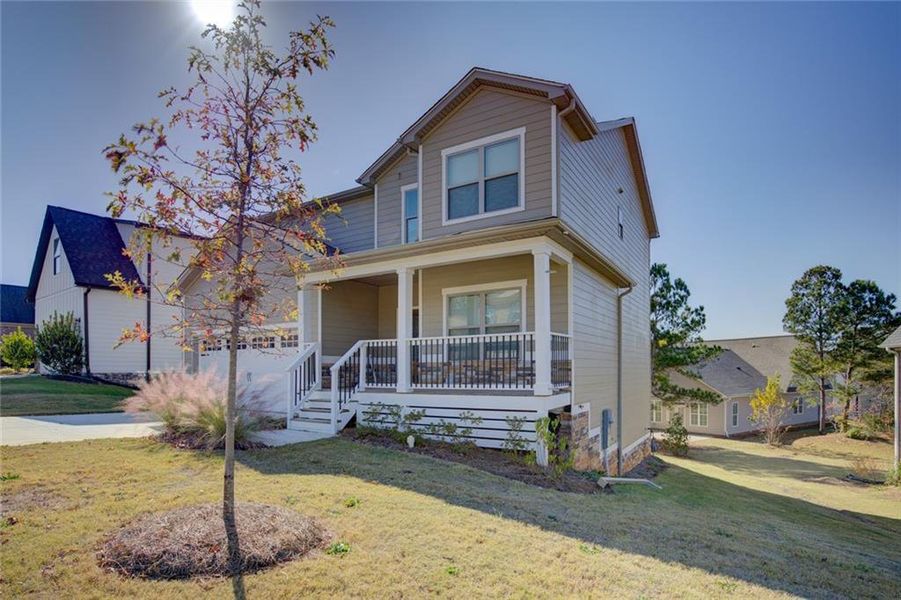Exterior details and patio area of a home in , Covington (Image 4).