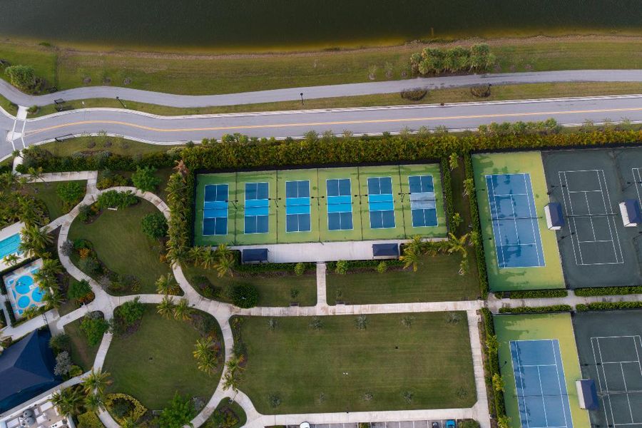 AvenierClubHouseareals-7