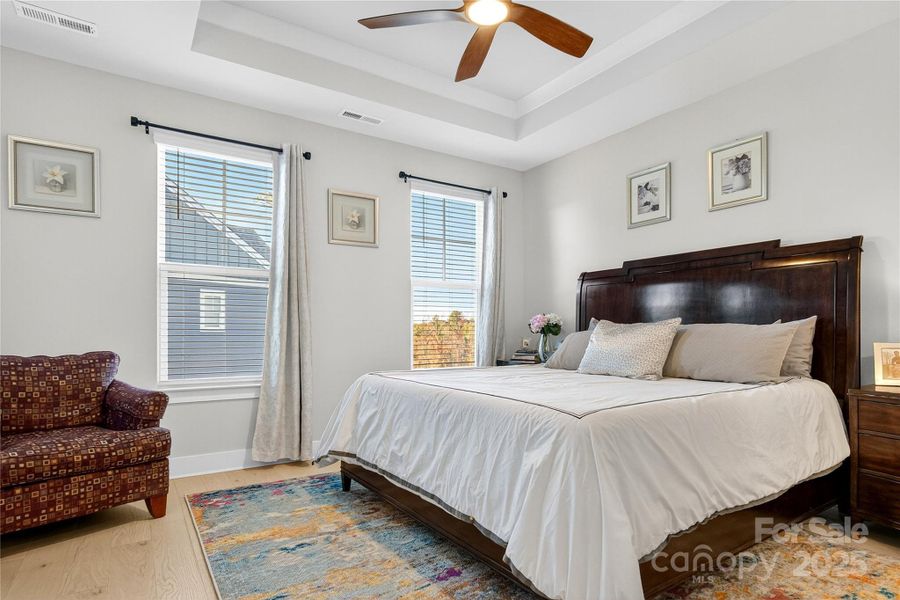 A Trey Ceiling And Remote Control Fan A Trey Ceiling And Remote Control Fan