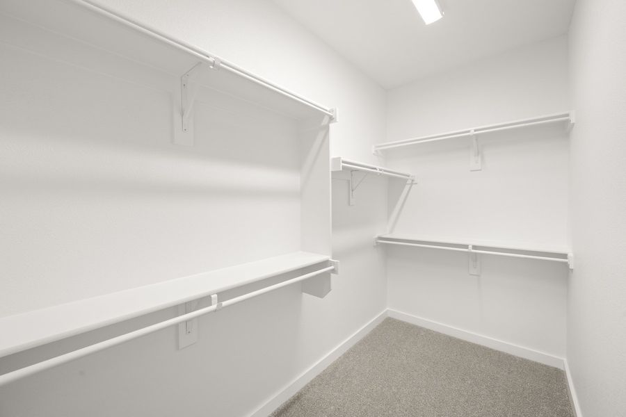 Spacious, unfurnished interior of a new home in Wildridge, Oak Point (Image 21).