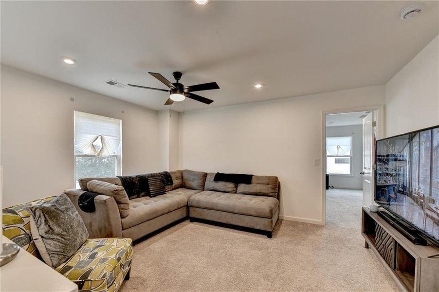 Furnished interior view inside a new home in Sweetbay Farm, Lawrenceville (Image 19).