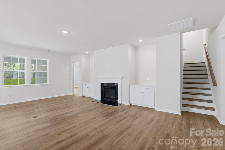 Spacious, unfurnished interior of a new home in Roselyn, Lancaster (Image 26).