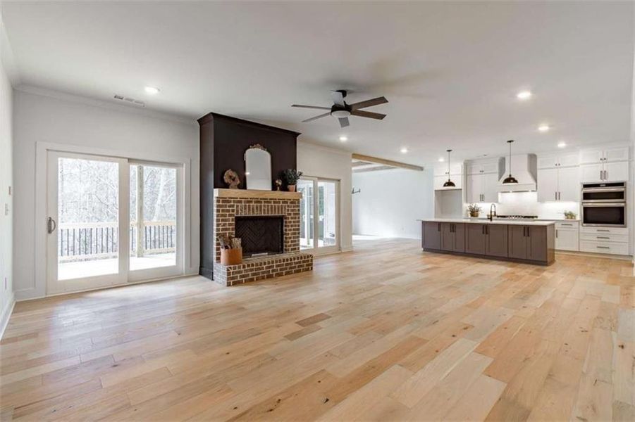 Spacious, unfurnished interior of a new home in , Gainesville (Image 17).