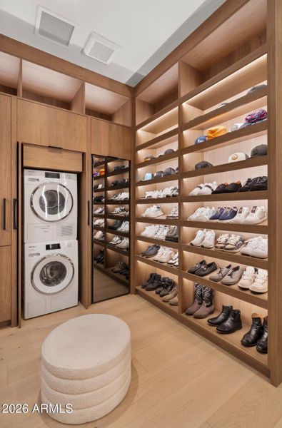 78-web-or-mls-Primary Closet6