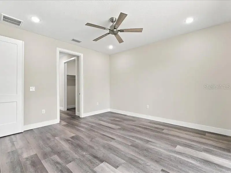 Spacious, unfurnished interior of a new home in , Winter Haven (Image 41).
