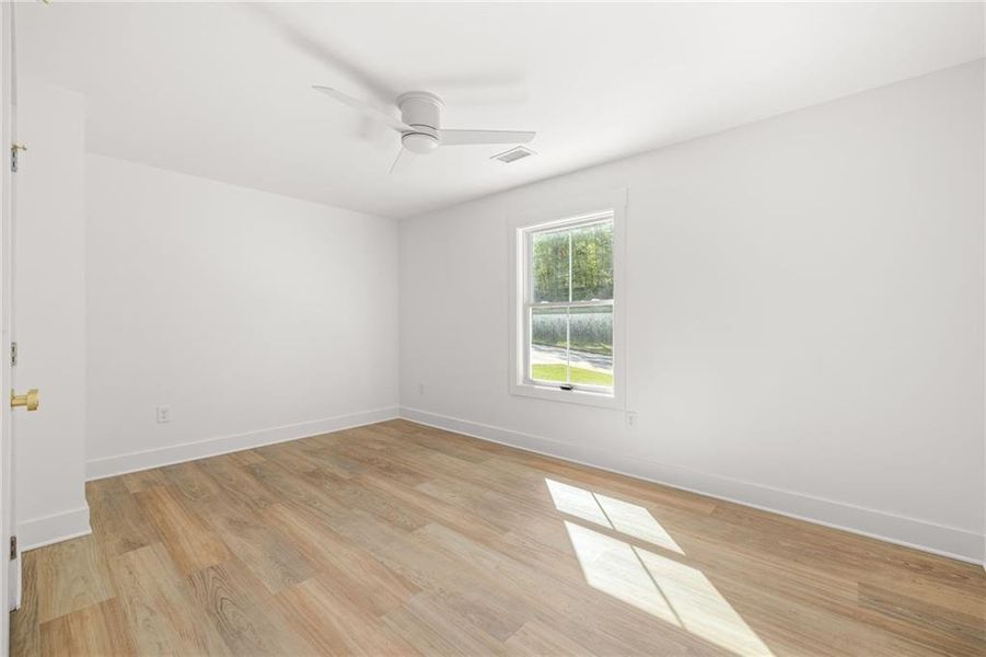 Spacious, unfurnished interior of a new home in , Flowery Branch (Image 45).