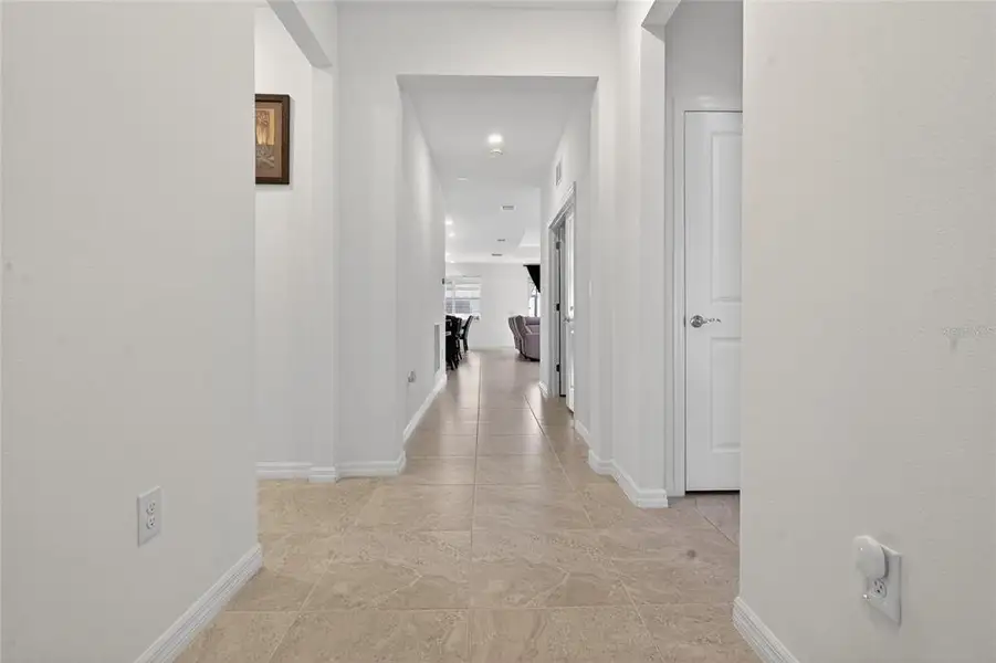 Spacious, unfurnished interior of a new home in , Ellenton (Image 27).