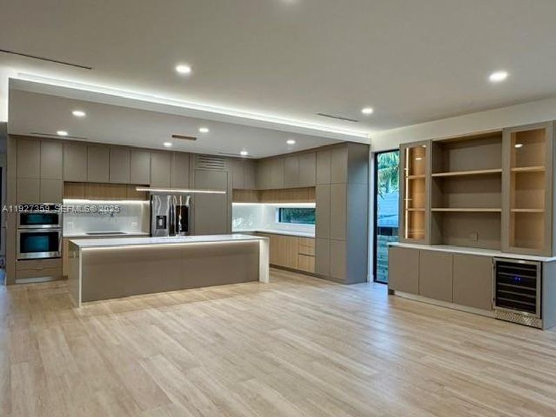 Furnished interior view inside a new home in , Fort Lauderdale (Image 8).