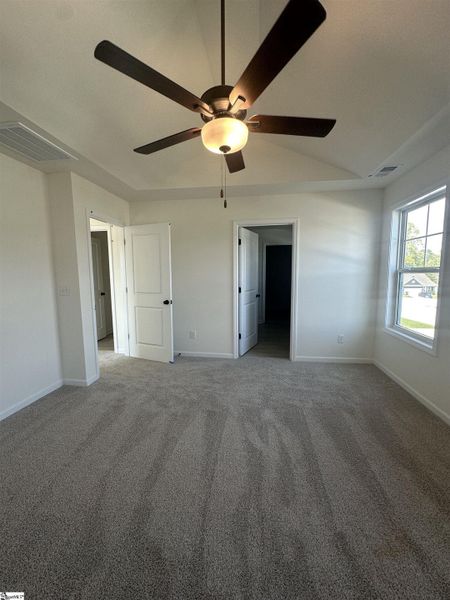 Spacious, unfurnished interior of a new home in Shiloh Trail, Wellford (Image 33).