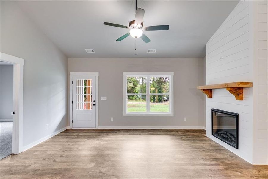 Spacious, unfurnished interior of a new home in , Tallapoosa (Image 12).