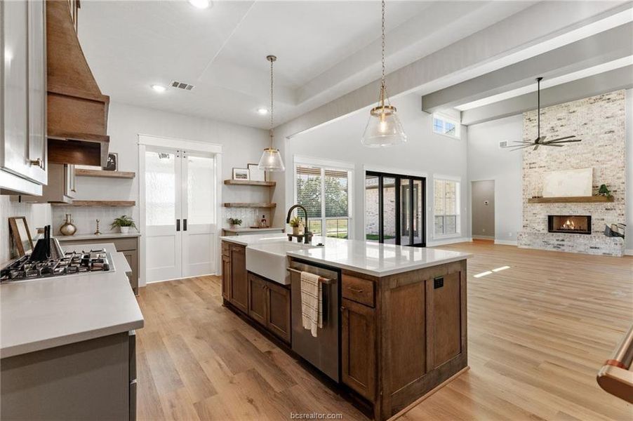 Furnished interior view inside a new home in , Bryan (Image 33).