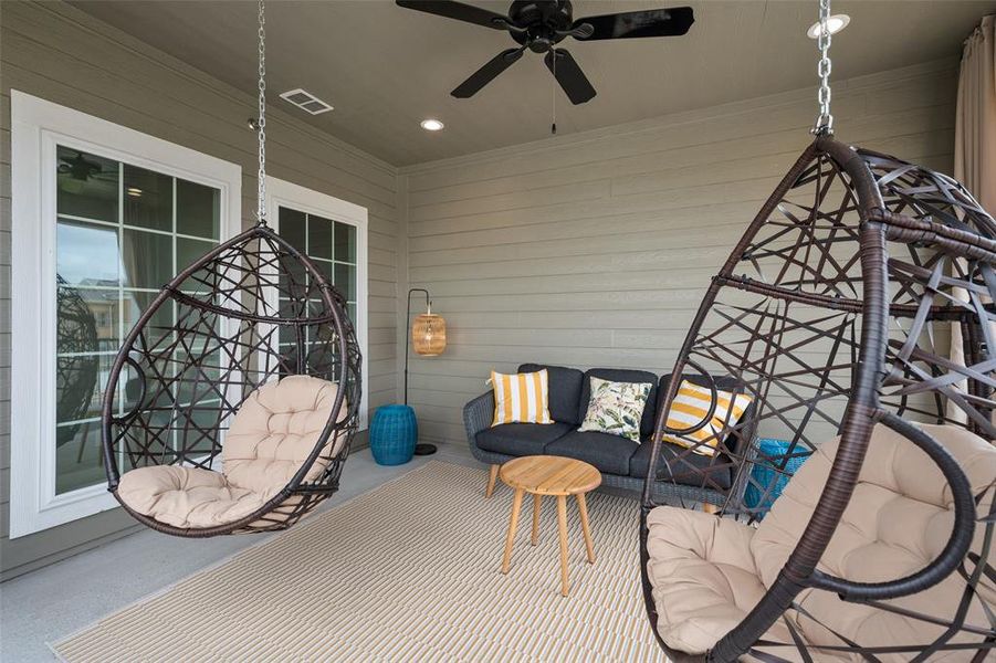 Third floor covered patio area