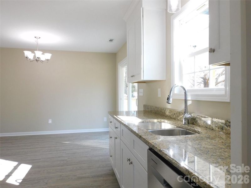 Kitchen & Dining area