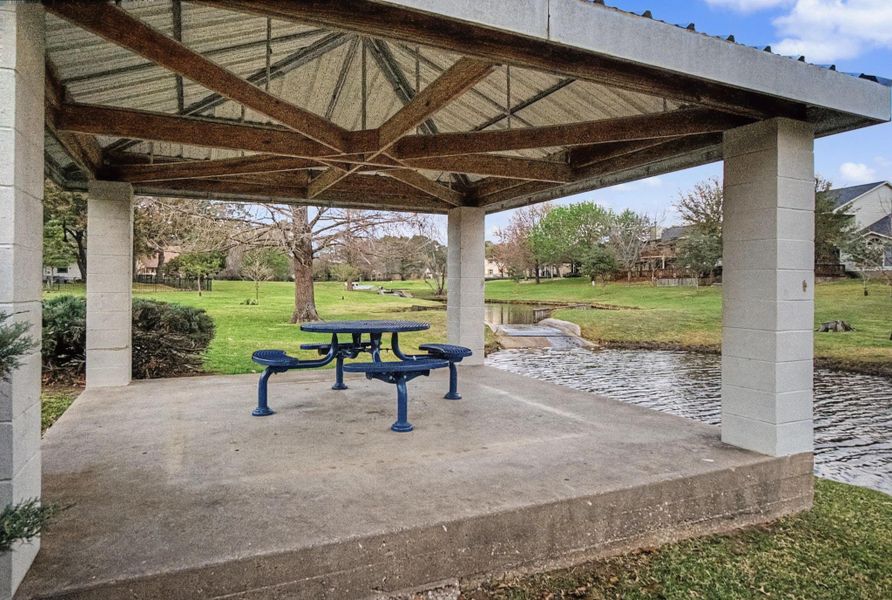 Community amenities in , Willis (Image 37).