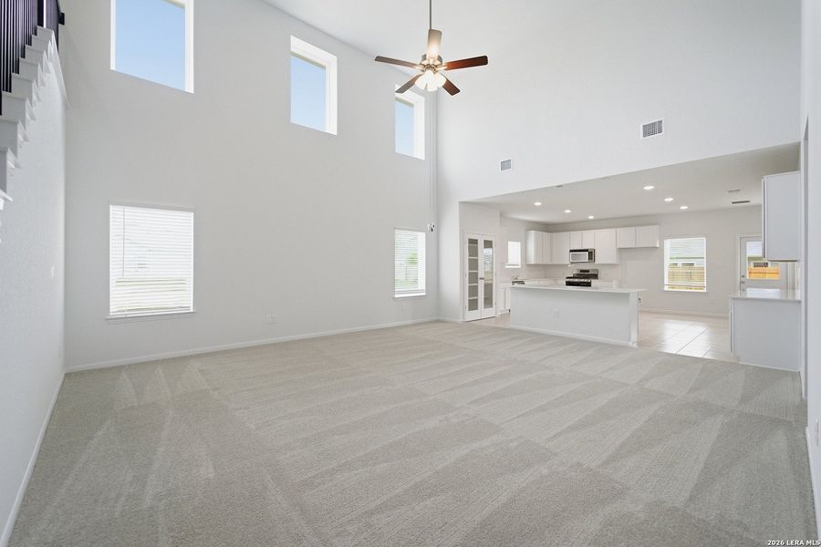 Spacious, unfurnished interior of a new home in Hennersby Hollow, San Antonio (Image 23).