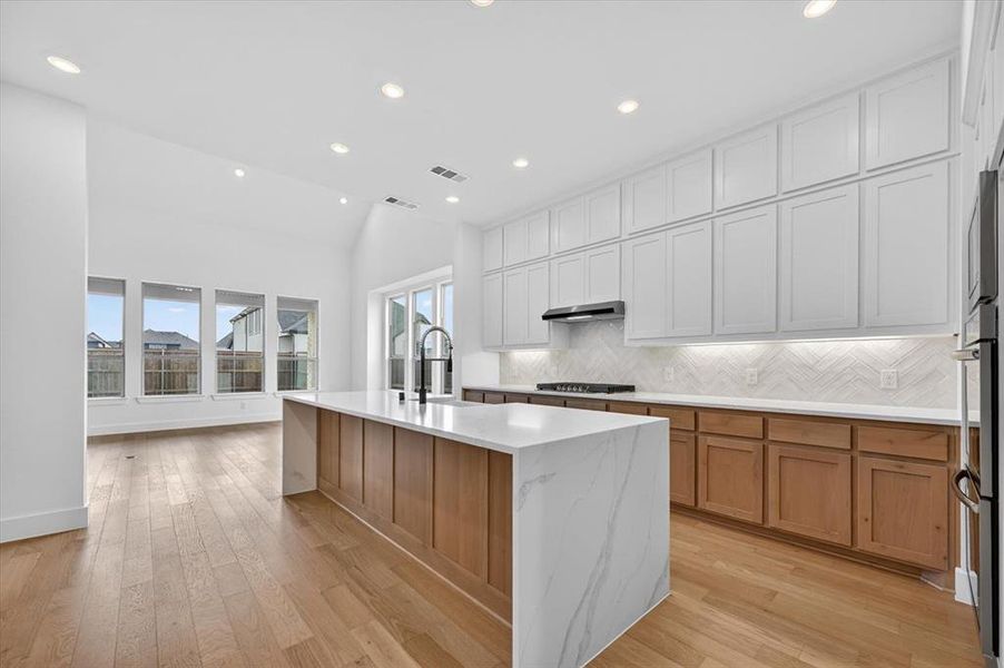 Furnished interior view inside a new home in Cambridge Crossing, Celina (Image 11).