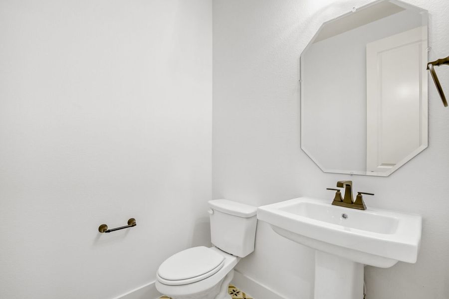 2222 Prickly Cactus - Powder Bathroom