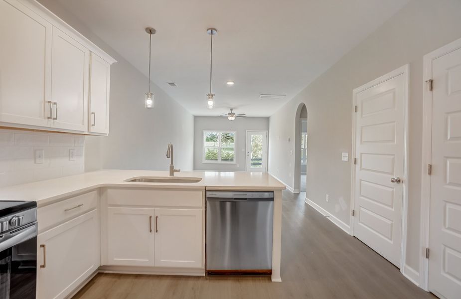 Representative furnished interior of a home built from the Tahoe by Parkside Builders in Anderson Park, Hendersonville (Image 32). Representative furnished interior of a home built from the Tahoe by Parkside Builders in Anderson Park, Hendersonville (Image 32).