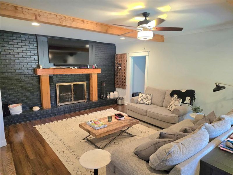 Furnished interior view inside a new home in , Buford (Image 17).
