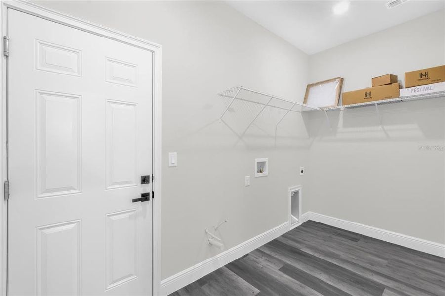 Spacious, unfurnished interior of a new home in , Ocala (Image 24).