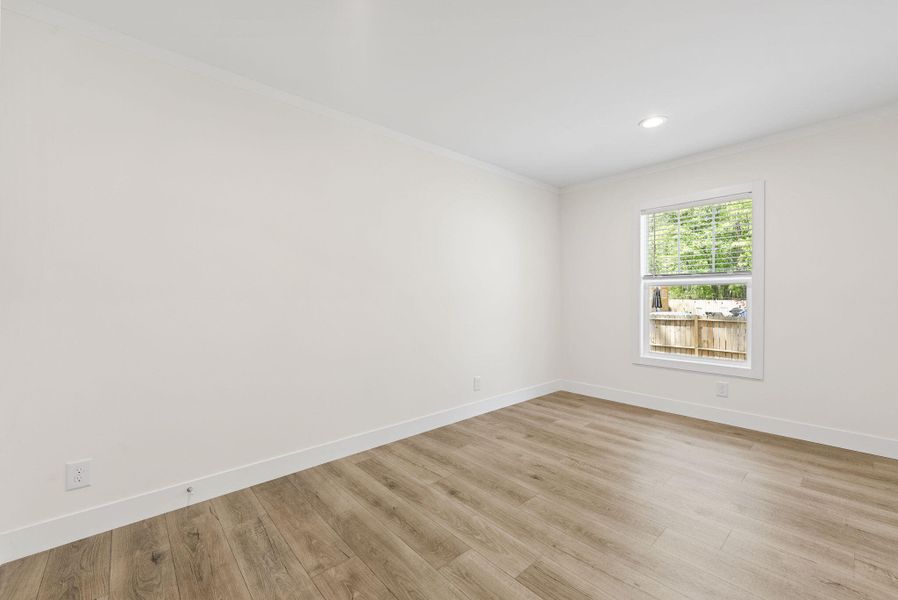 Spacious, unfurnished interior of a new home in , Ravenel (Image 24).