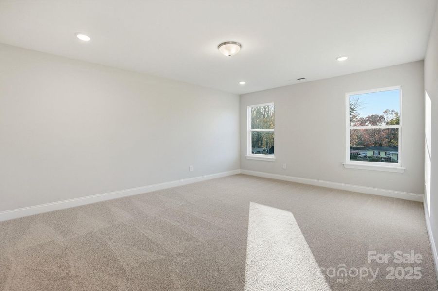Spacious, unfurnished interior of a new home in Waterford Commons, Rock Hill (Image 33).