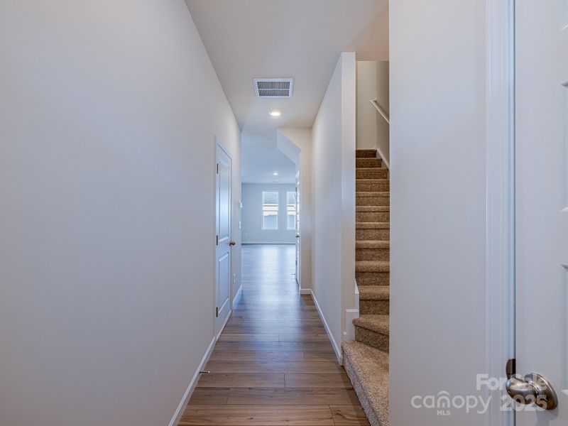 Entrance/foyer for the Ella May - Photo is representational