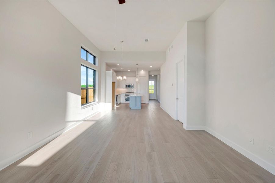 Spacious, unfurnished interior of a new home in Sienna - Landmark Row Collection, Missouri City (Image 27).