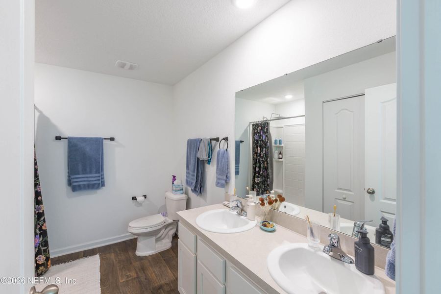 Furnished interior view inside a new home in , Green Cove Springs (Image 14).