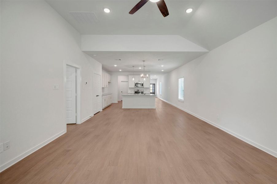 Spacious, unfurnished interior of a new home in Sorella, Tomball (Image 35).