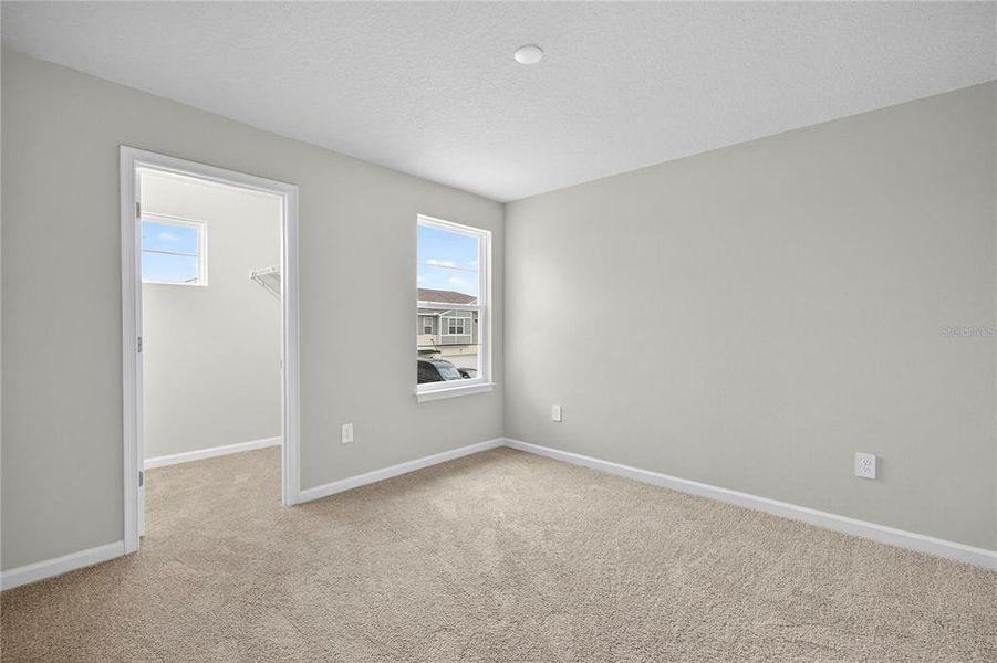 Spacious, unfurnished interior of a new home in Bloomingdale Townes, Brandon (Image 31).