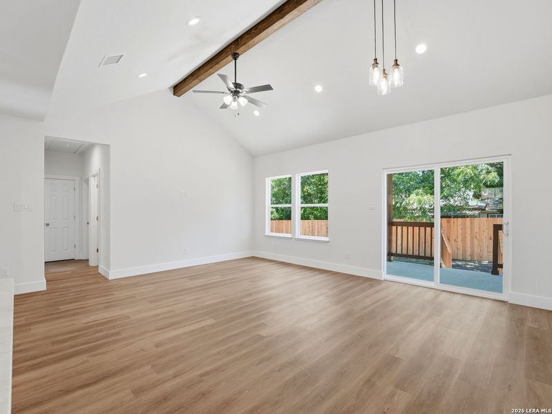 Spacious, unfurnished interior of a new home in , Kerrville (Image 39).