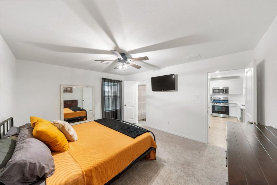 Furnished interior view inside a new home in Magnolia Ridge: Cottage Collection, Magnolia (Image 17).